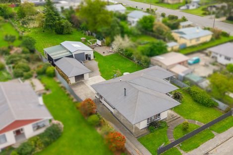 Photo of property in 30 Timaru Road, Waimate, 7924