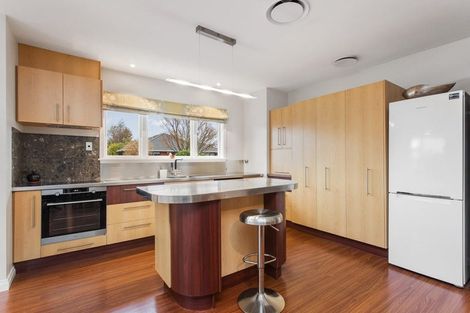 Photo of property in 33 Office Road, Merivale, Christchurch, 8014