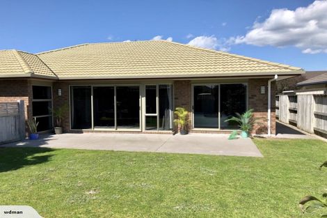 Photo of property in 2 Sophies Way, Papamoa Beach, Papamoa, 3118