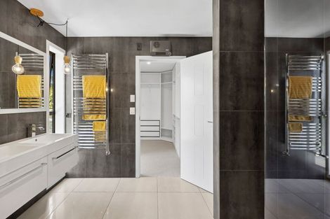 Photo of property in 289 Riverbank Road, Wanaka, 9382