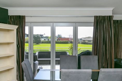 Photo of property in 3 Sampson Avenue, Waiwhakaiho, New Plymouth, 4312