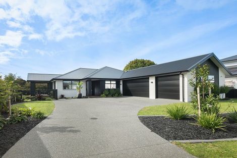 Photo of property in 10 Serenity Drive, Omokoroa, 3114