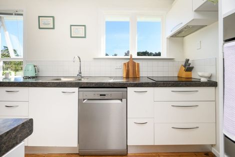 Photo of property in 60 Sherwood Road, Onerahi, Whangarei, 0110