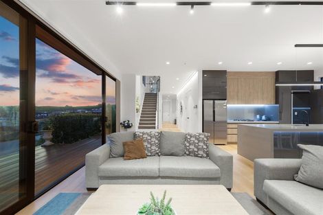 Photo of property in 6 Kina Place, Long Bay, Auckland, 0630