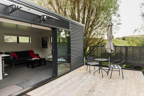 Photo of property in 261 Paparata Road, Bombay, 2675