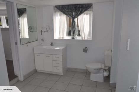 Photo of property in 1/9 Newhaven Terrace, Mairangi Bay, Auckland, 0630