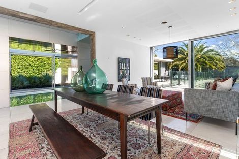 Photo of property in 11 Waiwetu Street, Fendalton, Christchurch, 8052