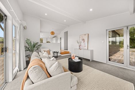 Photo of property in 307 Ruakokoputuna Road, Ruakokoputuna, Martinborough, 5781