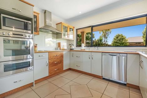 Photo of property in 15 Norfolk Drive, Cambridge, 3434