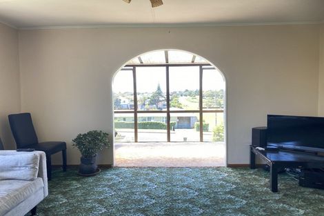 Photo of property in 75 Mould Street, Waitara, 4320