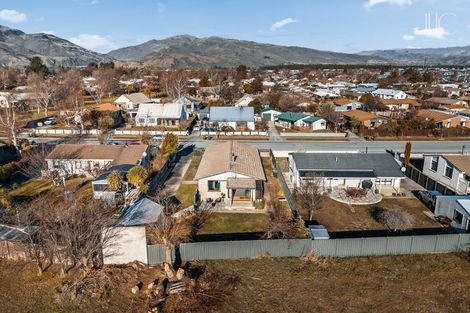 Photo of property in 100 Waenga Drive, Cromwell, 9310