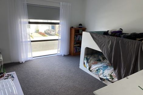 Photo of property in 26 Vincent Mcgrath Crescent, Swanson, Auckland, 0614