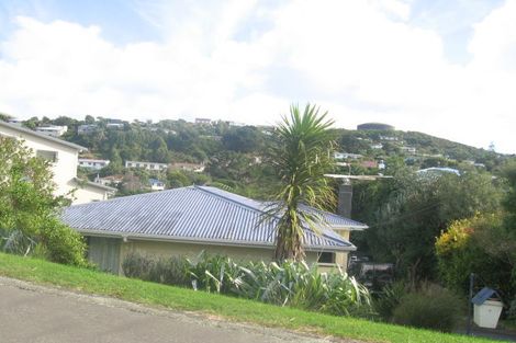 Photo of property in 18 Martin Grove, Normandale, Lower Hutt, 5010