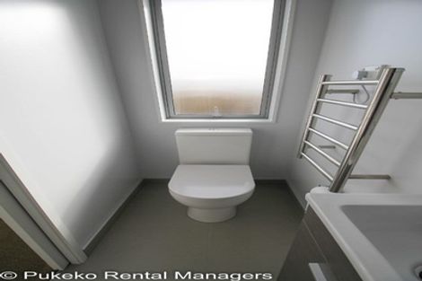 Photo of property in 26/11 Ray Small Drive, Papakura, 2110