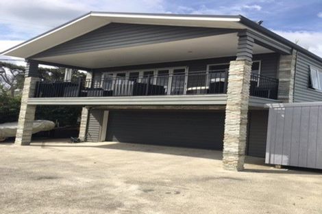 Photo of property in 10 Lorenzen Bay Road, Raglan, 3225