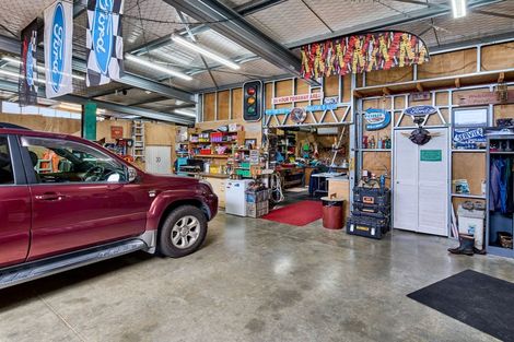 Photo of property in 132 Bing Lucas Drive, Tawa, Wellington, 5028