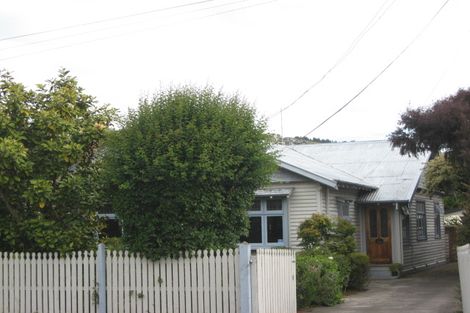 Photo of property in 74 Sandwich Road, Beckenham, Christchurch, 8023