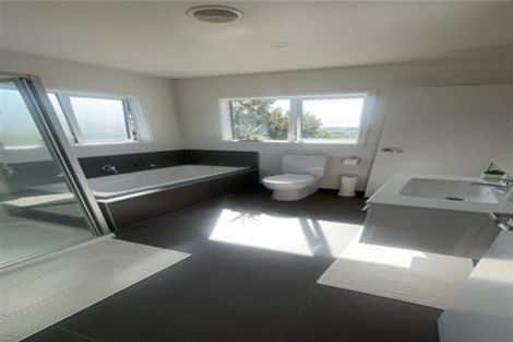 Photo of property in 85a Albany Highway, Unsworth Heights, Auckland, 0632