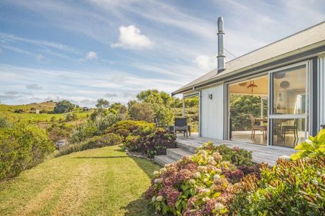 Photo of property in 241d Heatley Road, Whakapirau, Maungaturoto, 0583