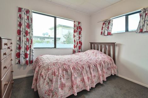 Photo of property in 2/806 Saint Aubyn Street East, Parkvale, Hastings, 4122