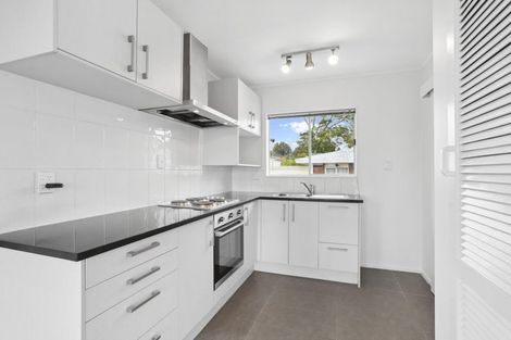 Photo of property in 2/11 Karaka Street, New Lynn, Auckland, 0600