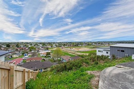 Photo of property in 157 Keri Vista Rise, Papakura, 2110