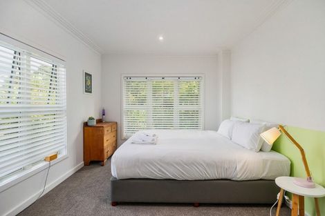 Photo of property in 11 Westbourne Road, Murrays Bay, Auckland, 0630