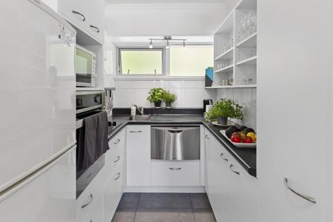 Photo of property in 31/125 Grant Road, Thorndon, Wellington, 6011