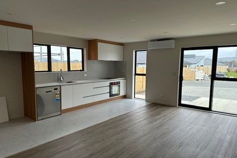 Photo of property in 20 Rorotu Avenue, Karaka, Papakura, 2113