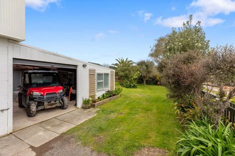 Photo of property in 240 Pukehina Parade, Pukehina, Te Puke, 3189