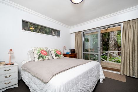 Photo of property in 3 Opanuku Road, Henderson Valley, Auckland, 0612