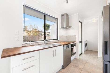 Photo of property in 5 Crystal Place, Pukehangi, Rotorua, 3015