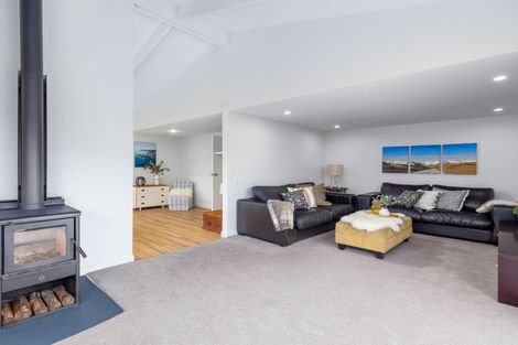 Photo of property in 3 Chilton Drive, Mairehau, Christchurch, 8052