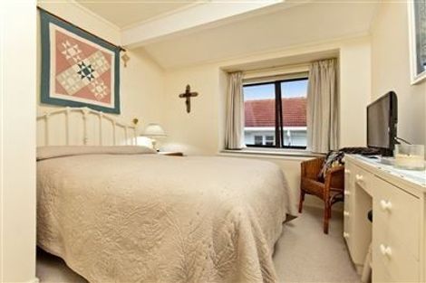 Photo of property in 2/14 Aramoana Avenue, Devonport, Auckland, 0624