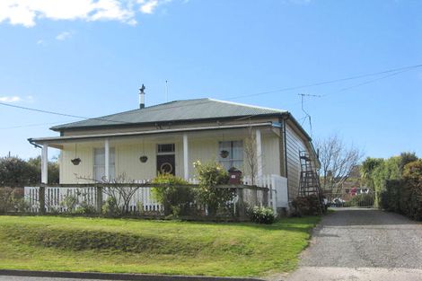 Photo of property in 20 Tamumu Road, Waipawa, 4210
