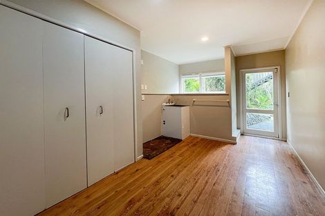 Photo of property in 15 Montana Avenue, Murrays Bay, Auckland, 0630