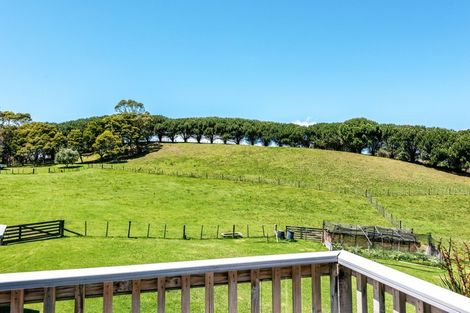 Photo of property in 92 Nick Johnstone Drive, Waiheke Island, 1971