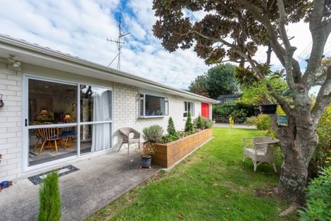 Photo of property in 2 Te Uruhi Grove, Paraparaumu, 5032