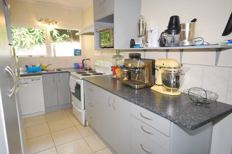 Photo of property in 2/19 Utting Street, Birkdale, Auckland, 0626