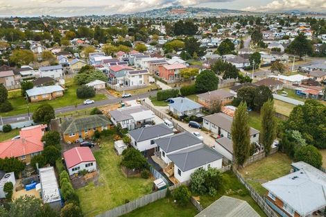 Photo of property in 44 Birdwood Road, Pukekohe, 2120