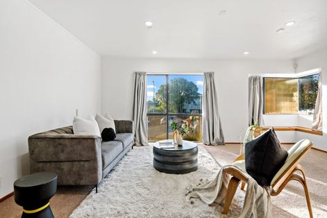 Photo of property in 40 Pigeon Mountain Road, Half Moon Bay, Auckland, 2012
