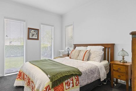 Photo of property in 25 Magnolia Rise, Waipahihi, Taupo, 3330