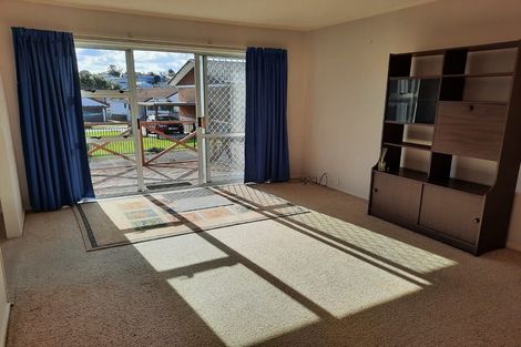 Photo of property in 1/48 Halberg Street, Glenfield, Auckland, 0629