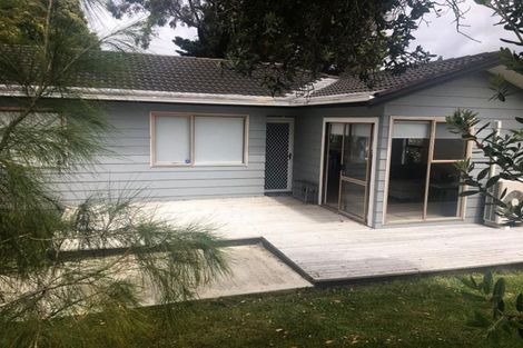 Photo of property in 34 Kelman Road, Kelston, Auckland, 0602