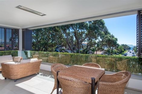 Photo of property in 2/70 Kitchener Road, Milford, Auckland, 0620