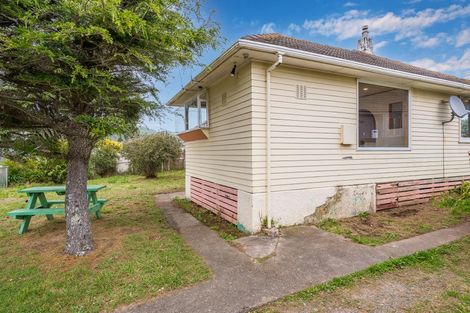 Photo of property in 25 Matahourua Crescent, Cannons Creek, Porirua, 5024