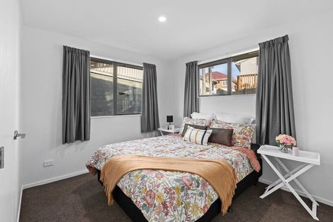 Photo of property in 16 Eric Gifford Drive, Ranui, Auckland, 0612