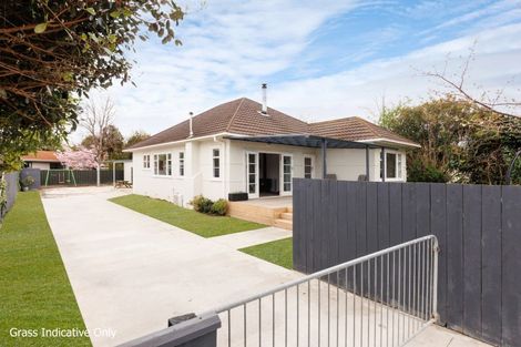 Photo of property in 68 Pahiatua Street, Hokowhitu, Palmerston North, 4410