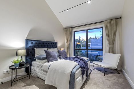 Photo of property in 1a Tiri Road, Takapuna, Auckland, 0620