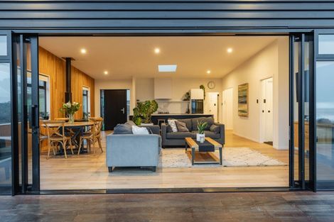 Photo of property in 10 Okahau Terrace, Warrington, 9471